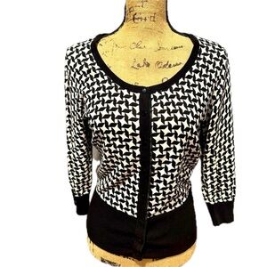 WHBM Cardigan - size M - snap closure